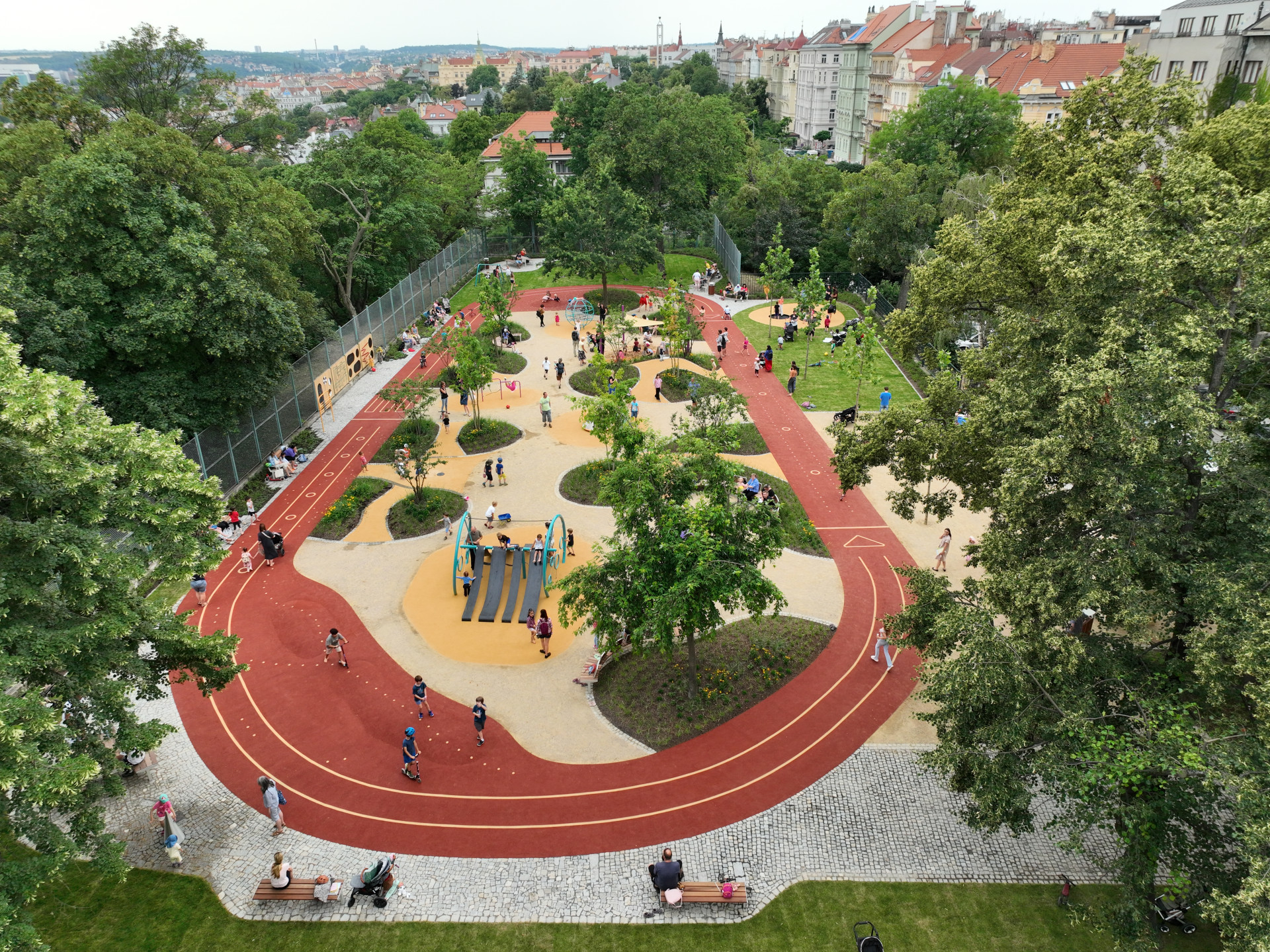 Explore the best children's playgrounds family-friendly venues in Prague: your ultimate guide
