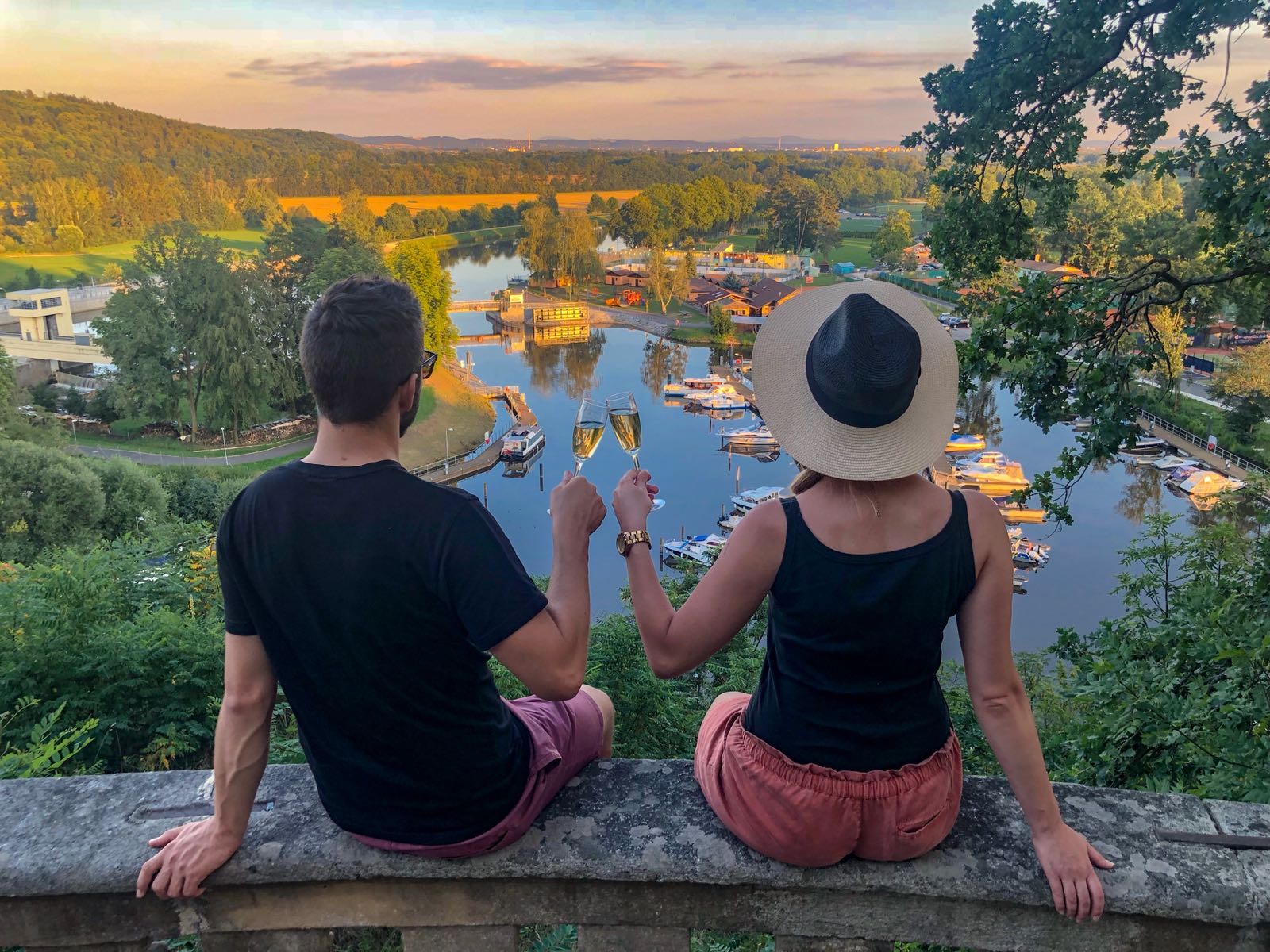 Discover the top 10 unmissable picnic spots along the Scenic Vltava river