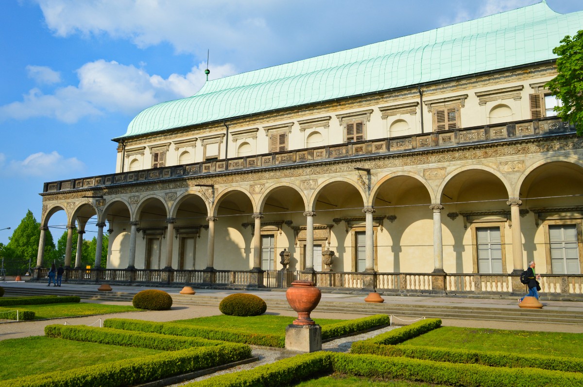 Exploring Prague Castle: unveiling hidden gems beyond the basics