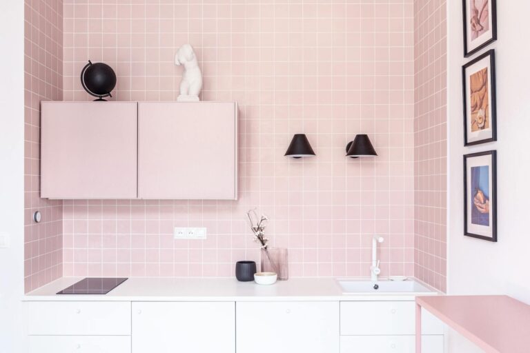 Kolik stojí úklid bytu v Praze? Kompletní průvodce cenami a službami
