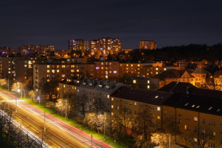 Kolik Stojí Úklid Bytu v Praze: Kompletní Průvodce Cenami a Službami