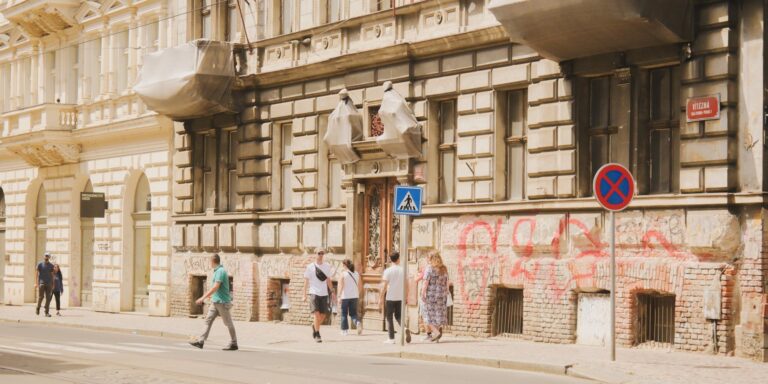Kolik stojí úklid bytu v Praze? Průvodce cenami a službami