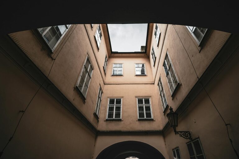 Jak vybrat nejlepší úklid bytu v Praze: Praktický průvodce